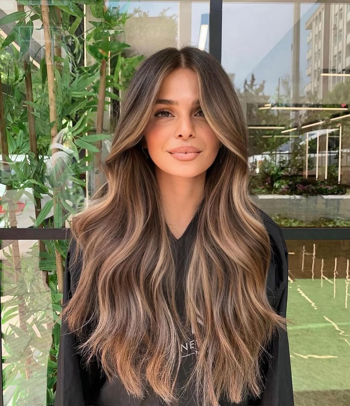 Face Framing Highlights On Brunette Long Layers
