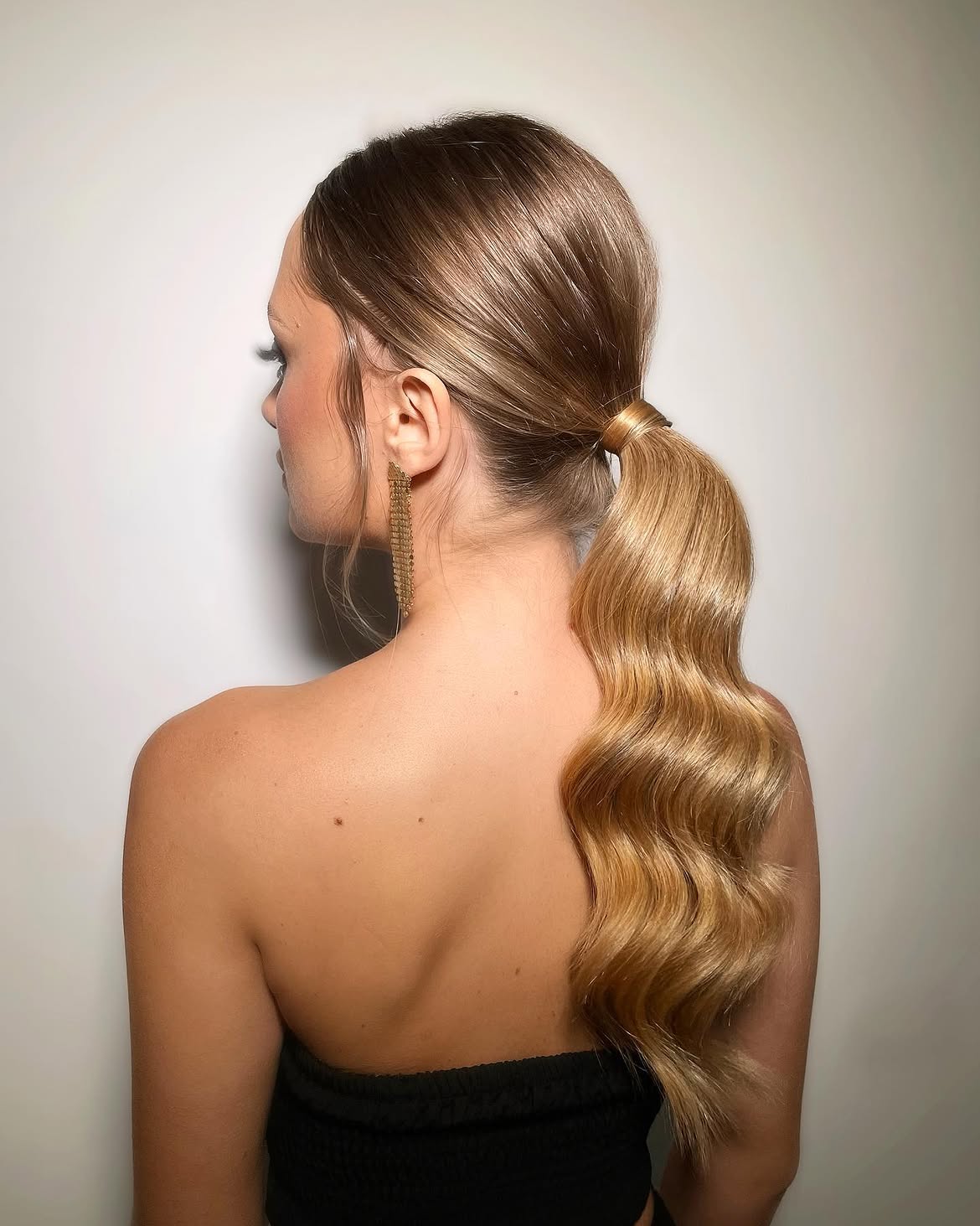 Glamorous Hollywood Waves Low Ponytail