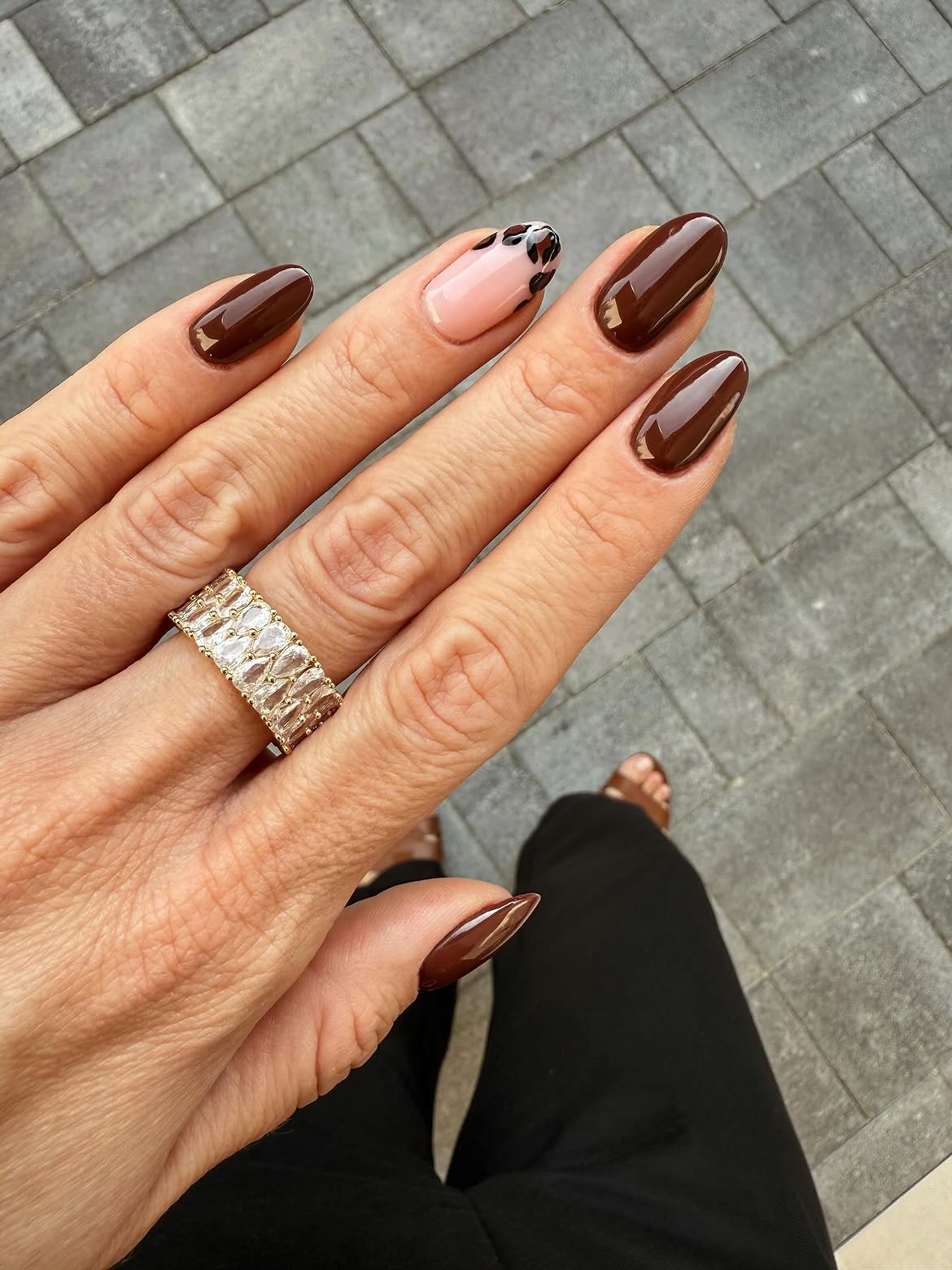 Glossy Chocolate Brown & Leopard Print Almond Nails