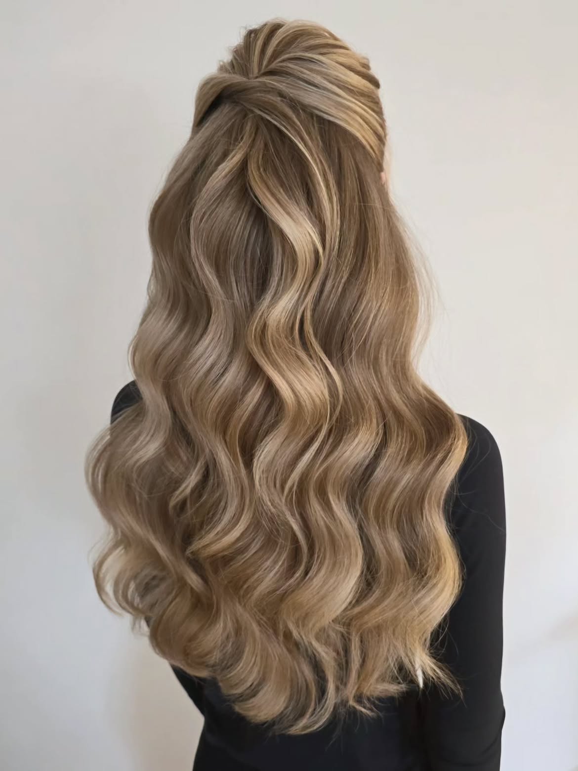 Half Up Half Down Wavy Blonde Hairstyle