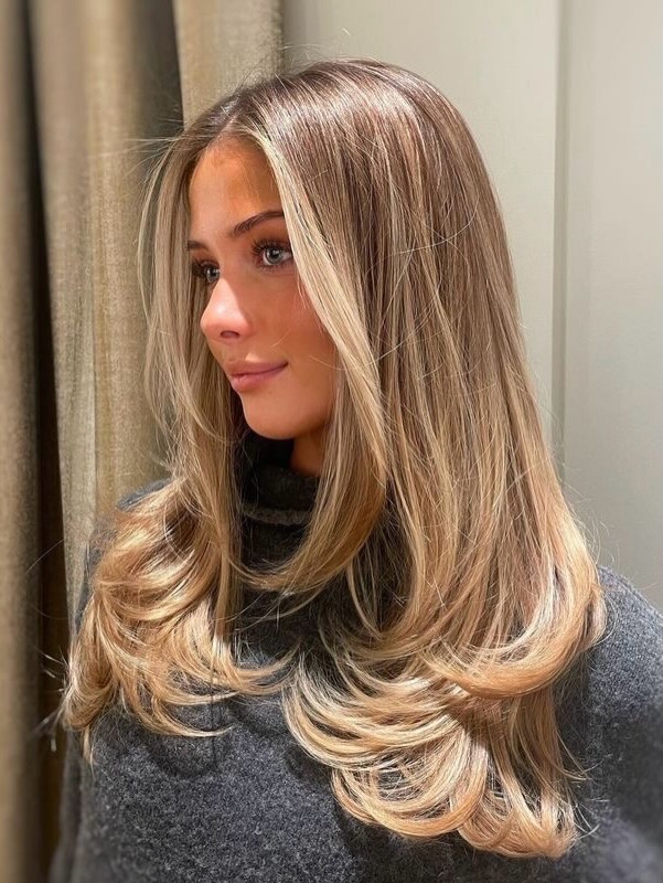 Long Layers With Dimensional Honey Blonde Balayage