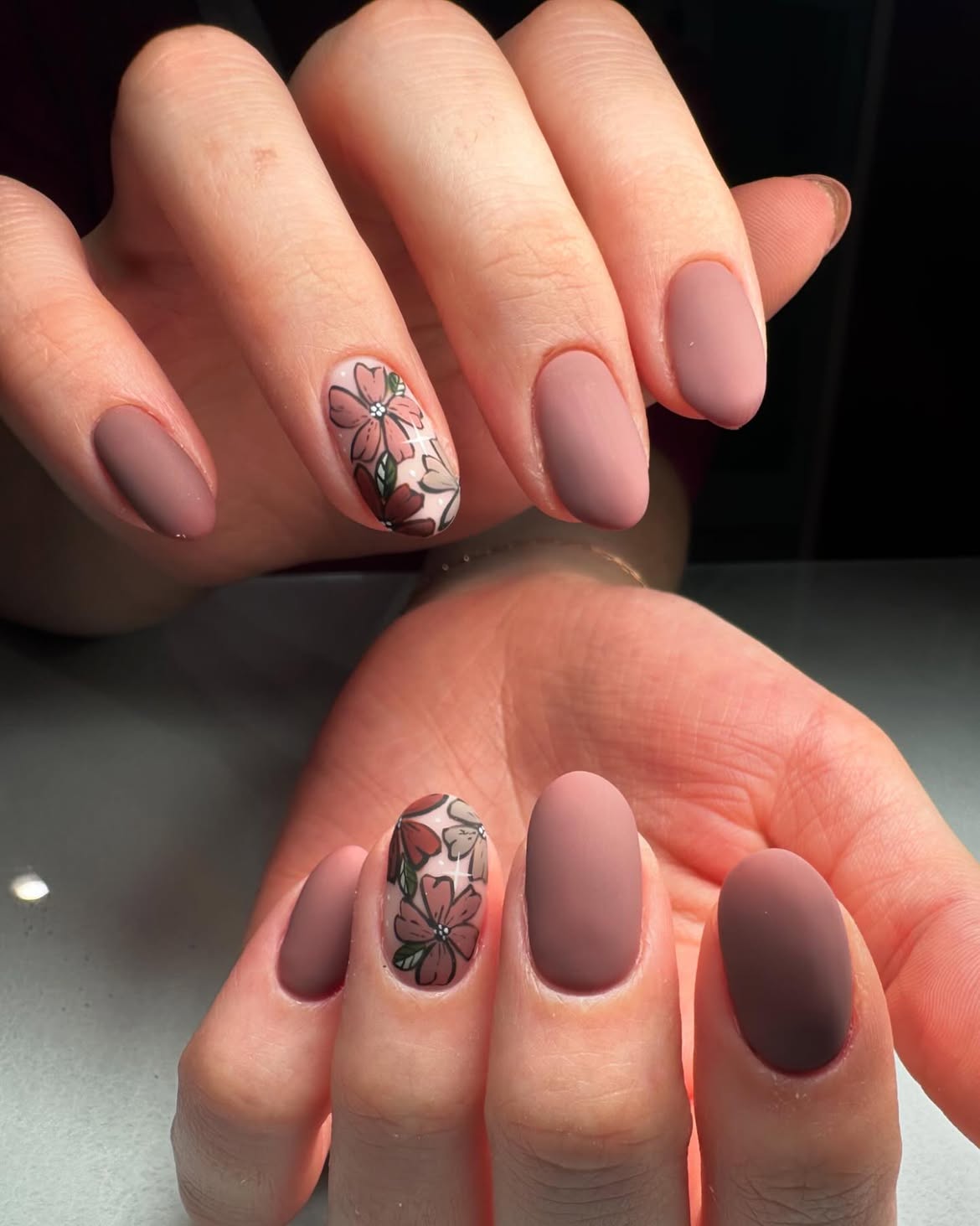 Matte Mauve Floral Accent Oval Nails