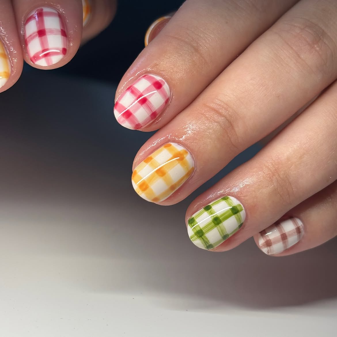 Multicolor Plaid Oval Nails