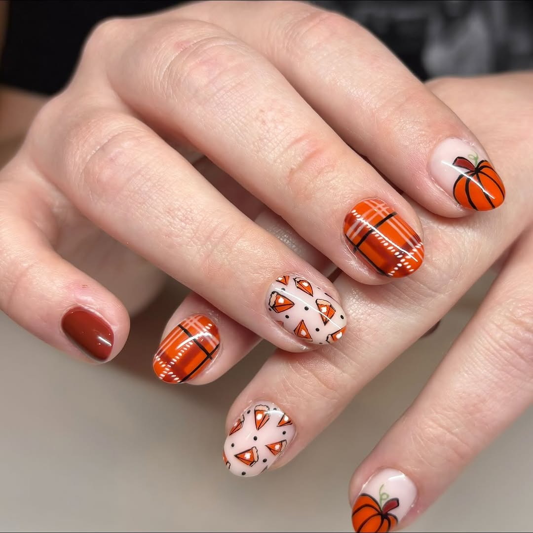 Pumpkin Pie Plaid Oval Nails