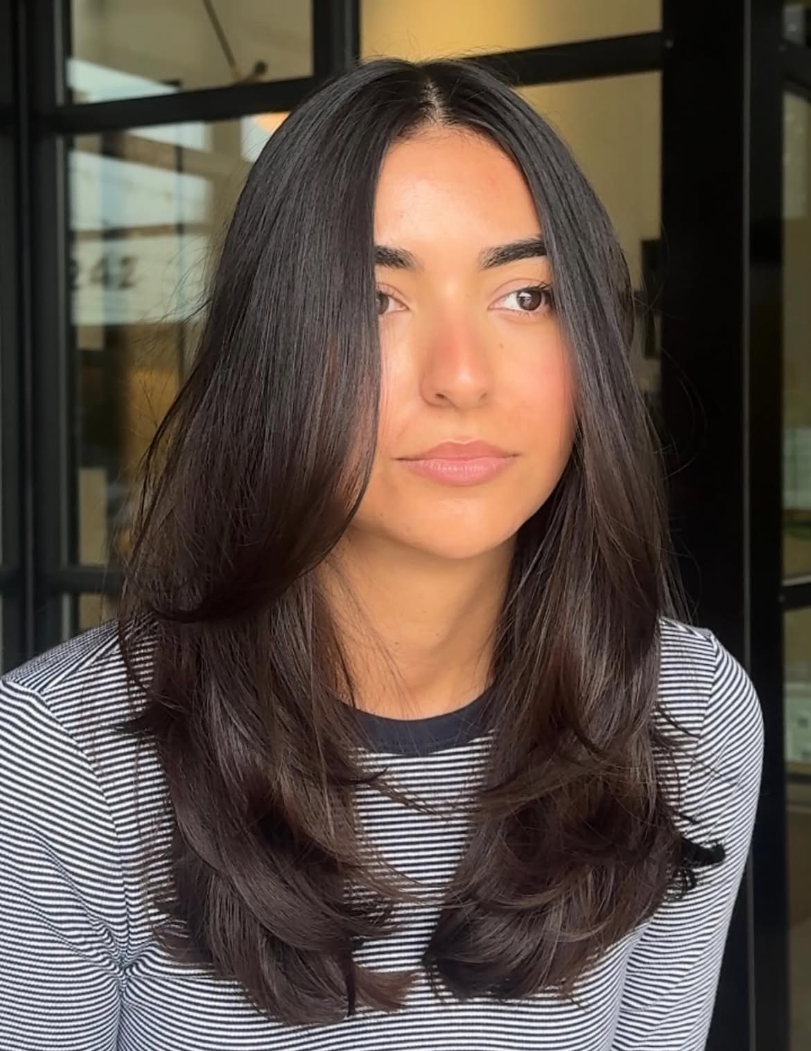 Rich Espresso Layered Mid-Length Cut