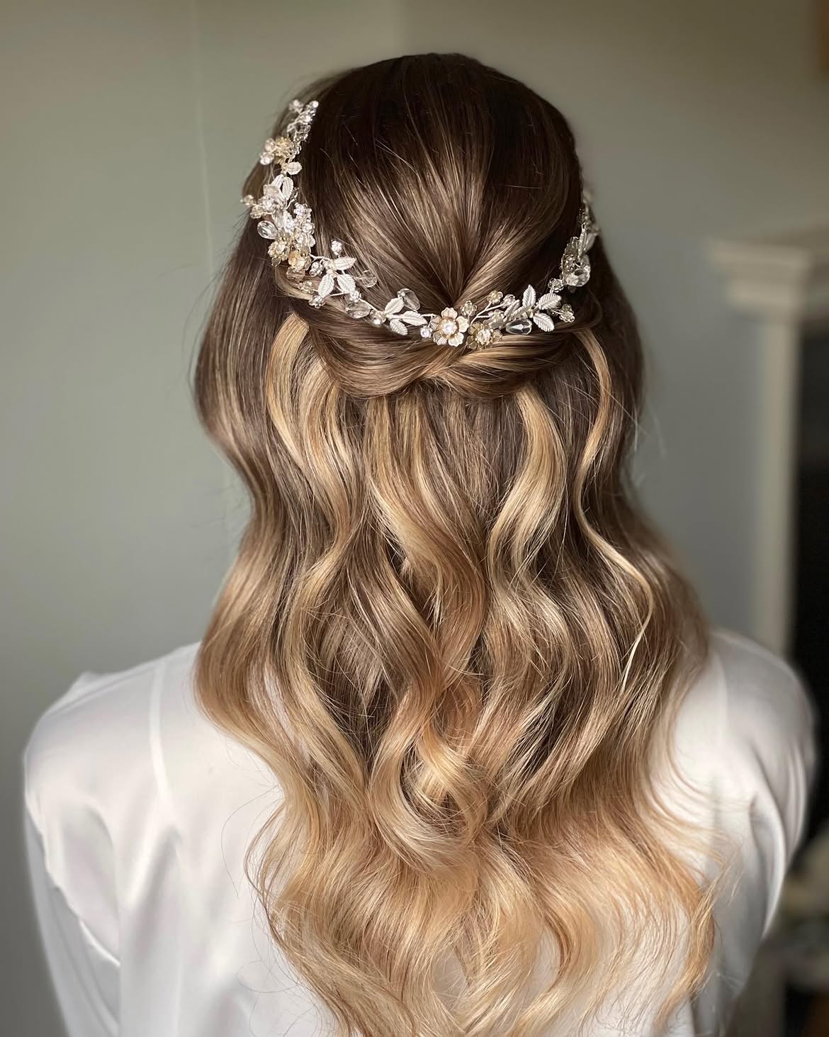 Romantic Half Up Wavy Hairstyle With Bridal Accessory