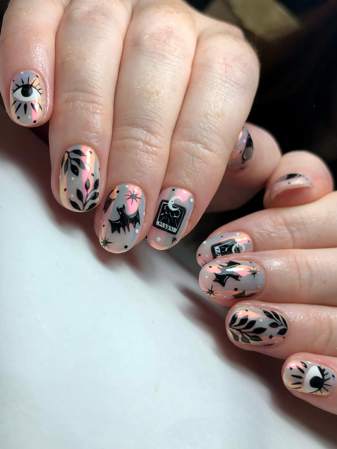 Short Halloween Tarot Bat & Eye Nails