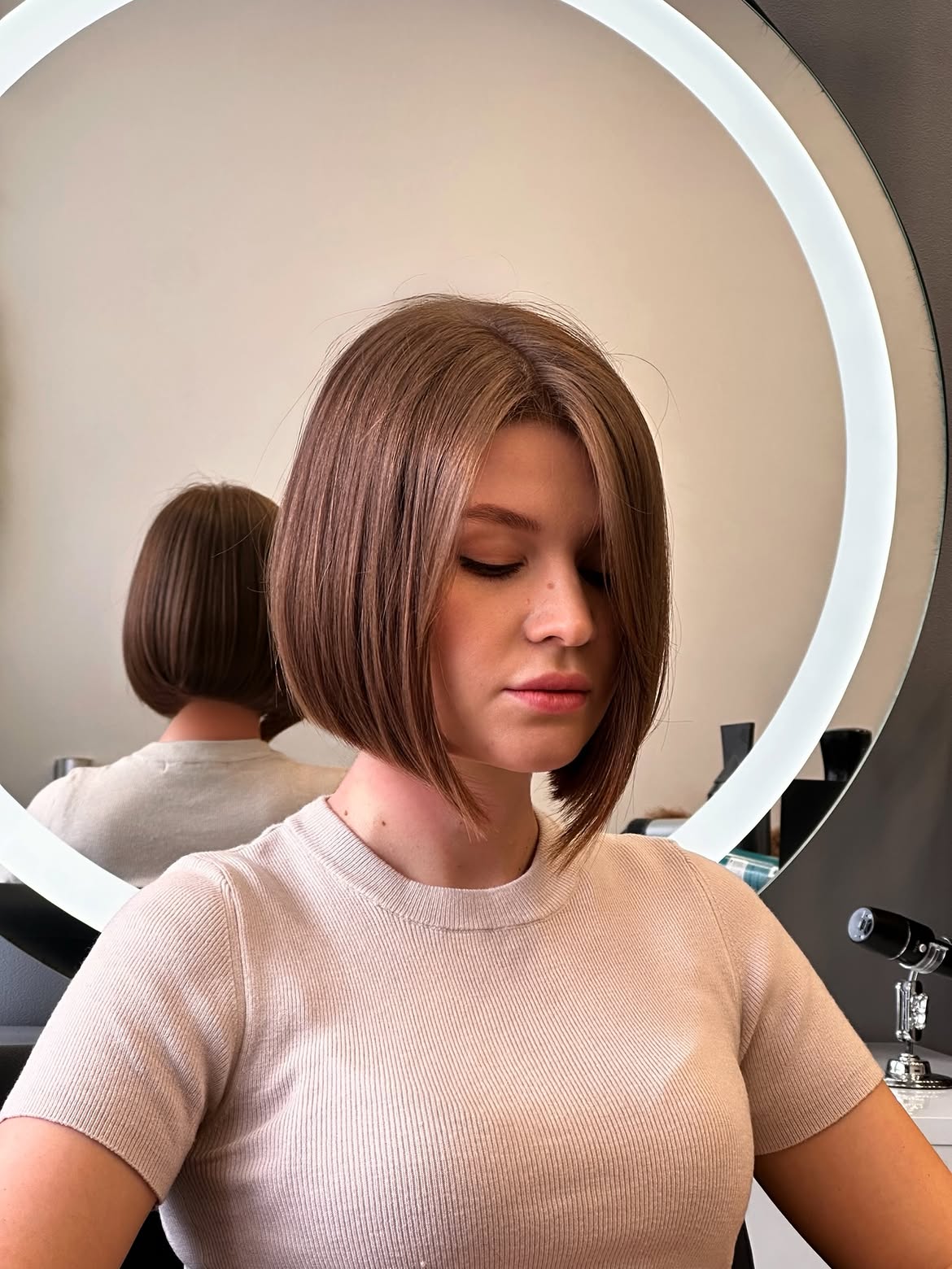 Sleek Inverted Bob With Subtle Face-Framing Pieces