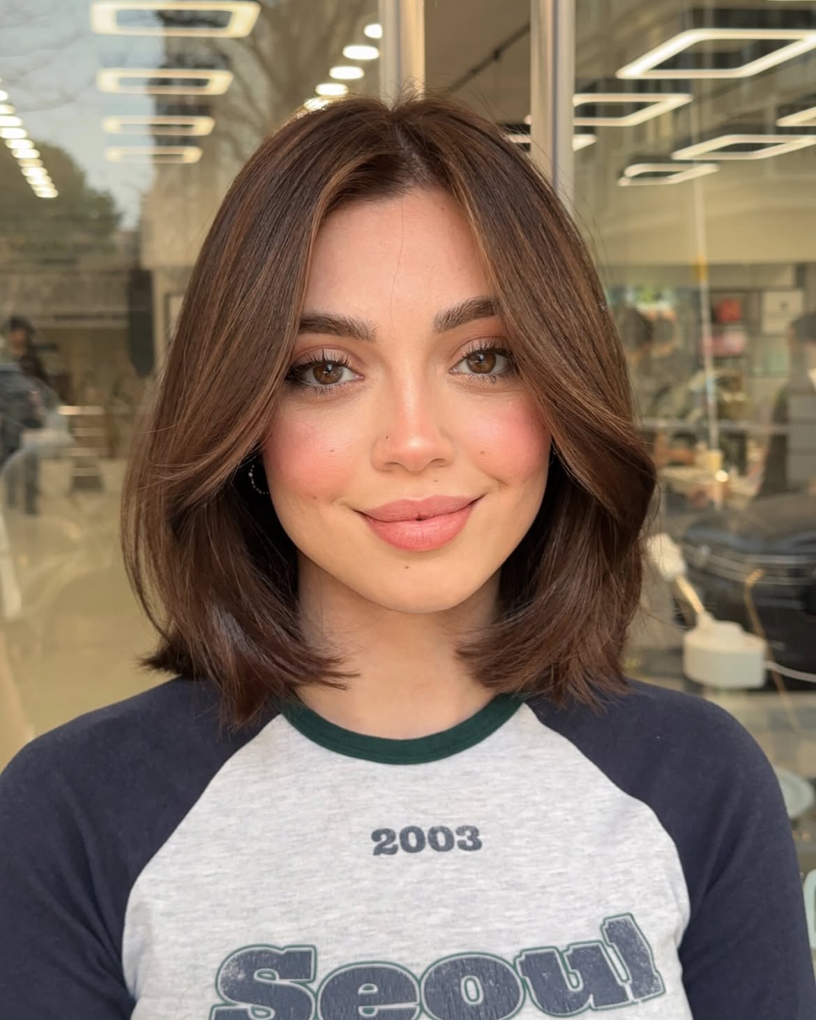 Softly Layered Collarbone Bob With Face-Framing Pieces