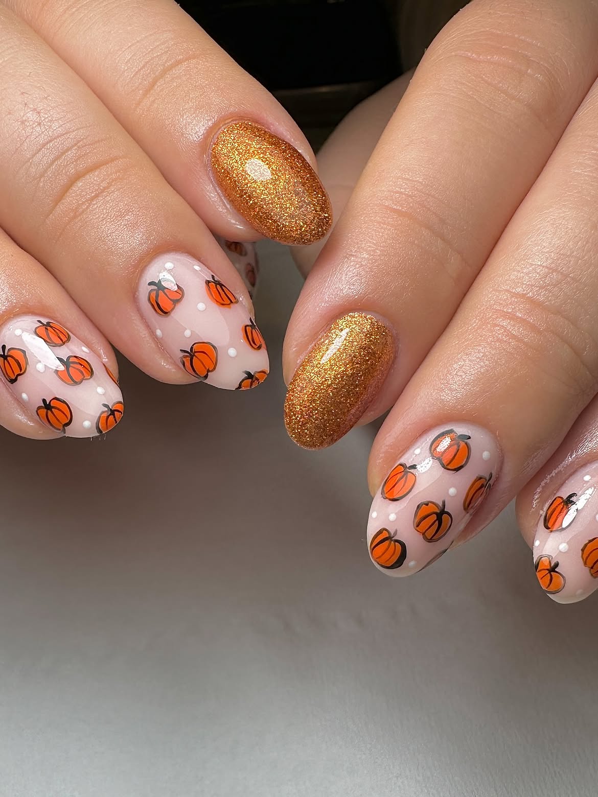 Sparkly Pumpkin Patch Oval Nails