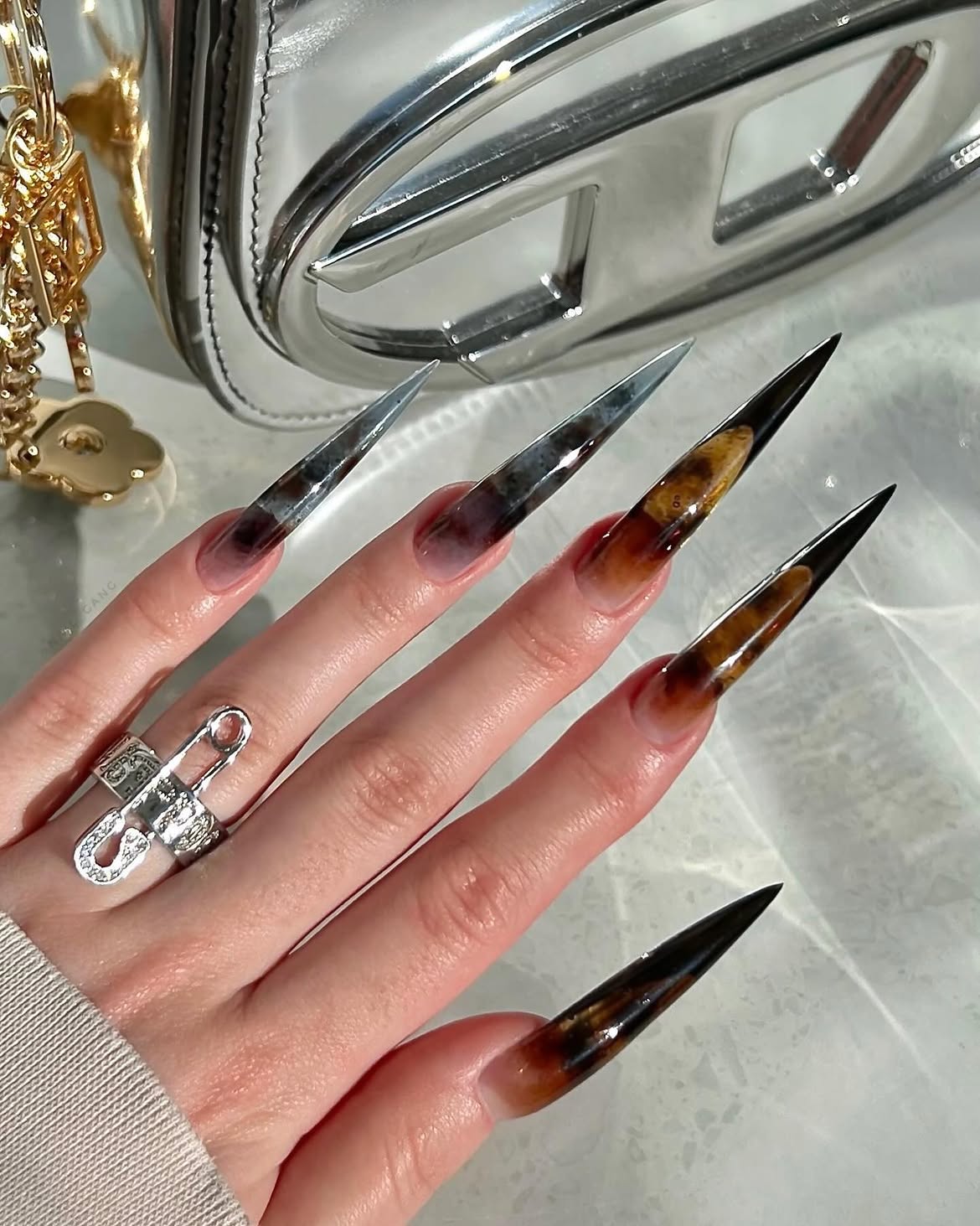 Tortoiseshell Stiletto Nails With Dark Ombre