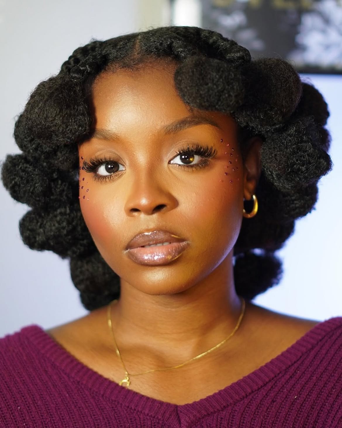 Voluminous Bantu Knots With Defined Edges