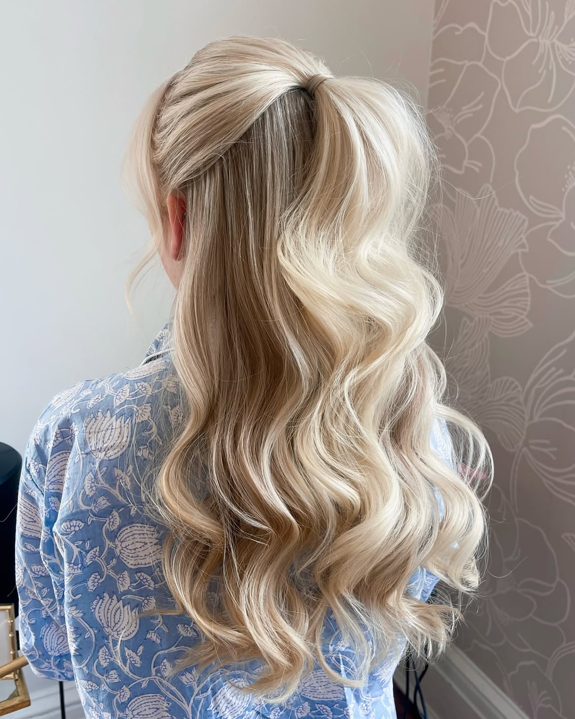 Voluminous Half-Up Ponytail With Loose Waves