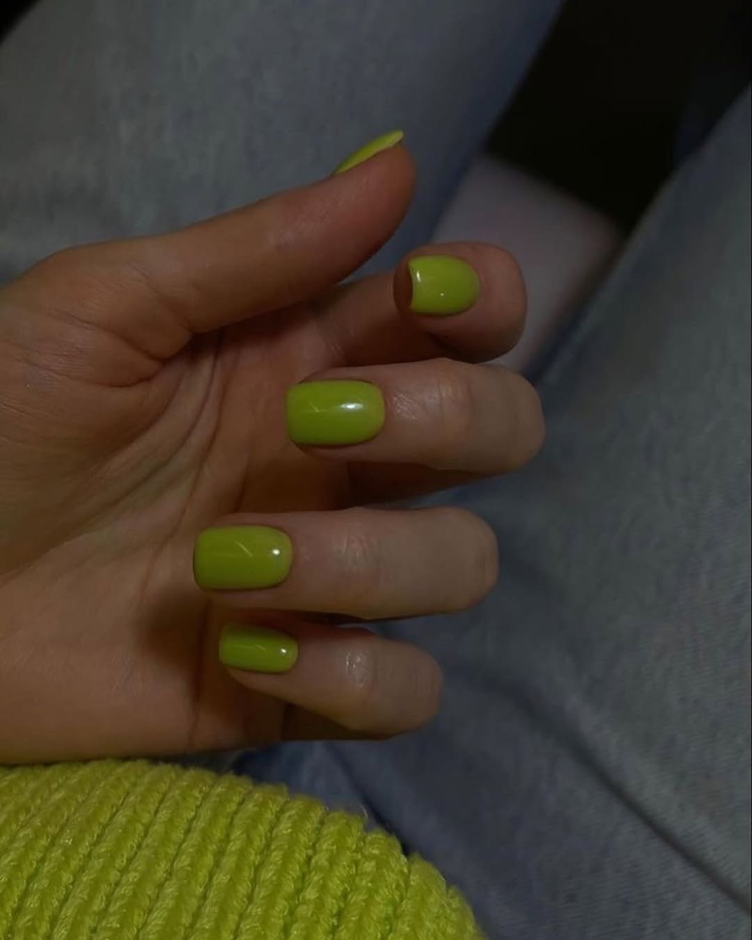 Zesty Lime Green Glossy Nails