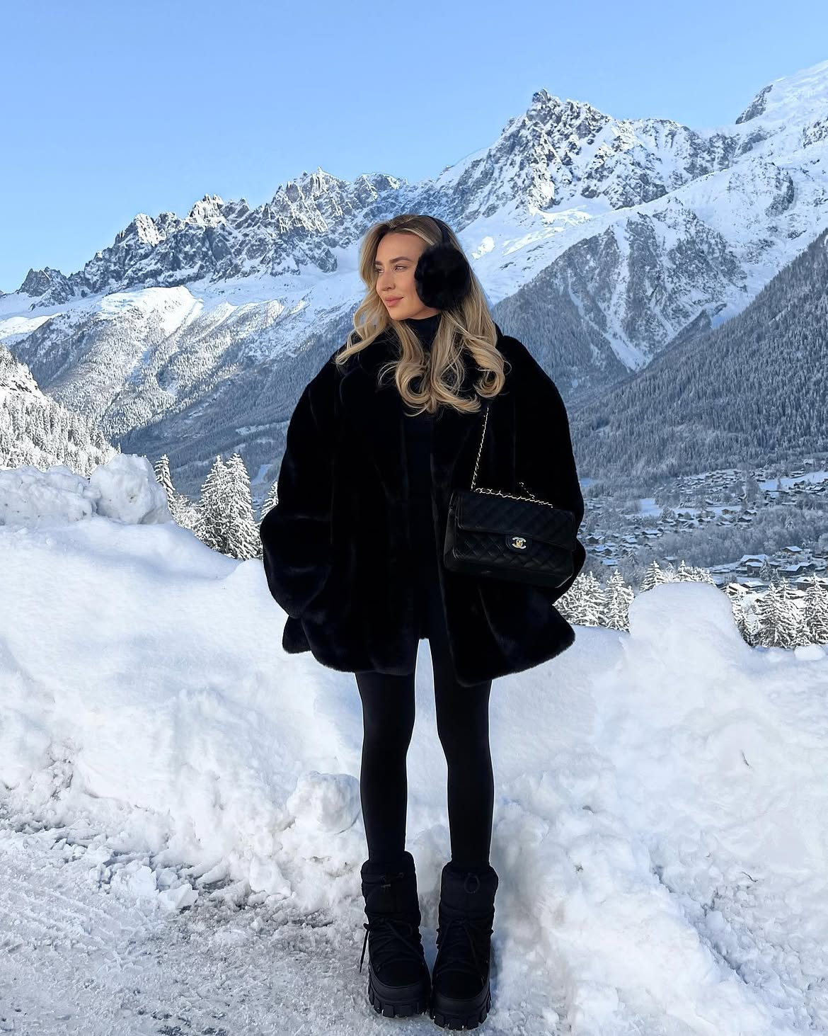 Chic Black Faux Fur Coat With Luxe Quilted Bag