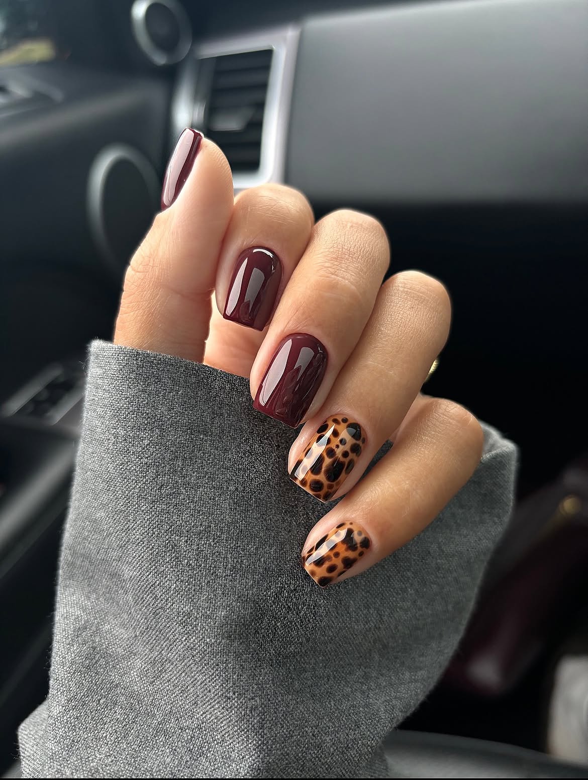 Chic Burgundy and Leopard Print Square Nails