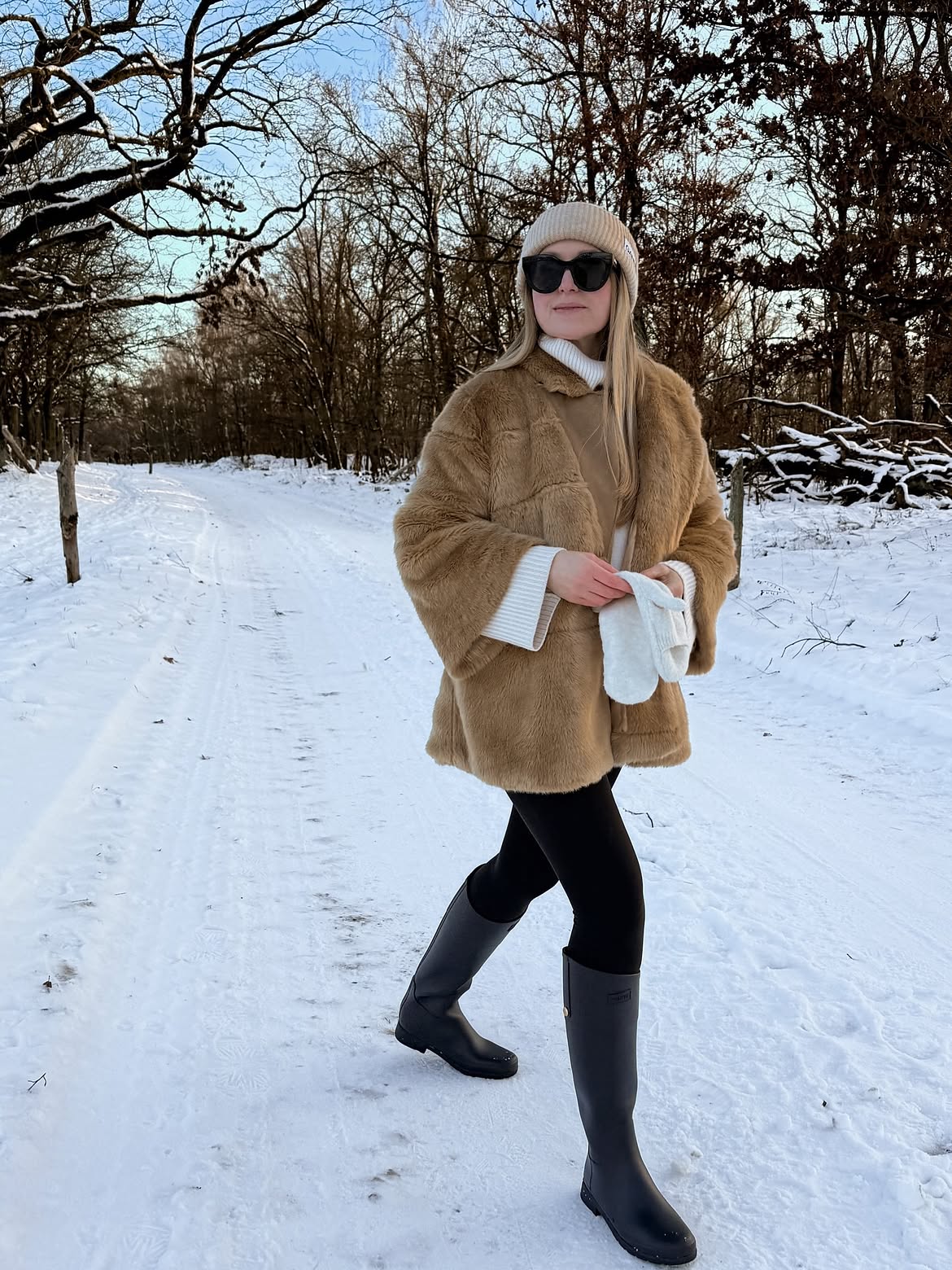 Chic Faux Fur Coat With Riding Boots Winter Look