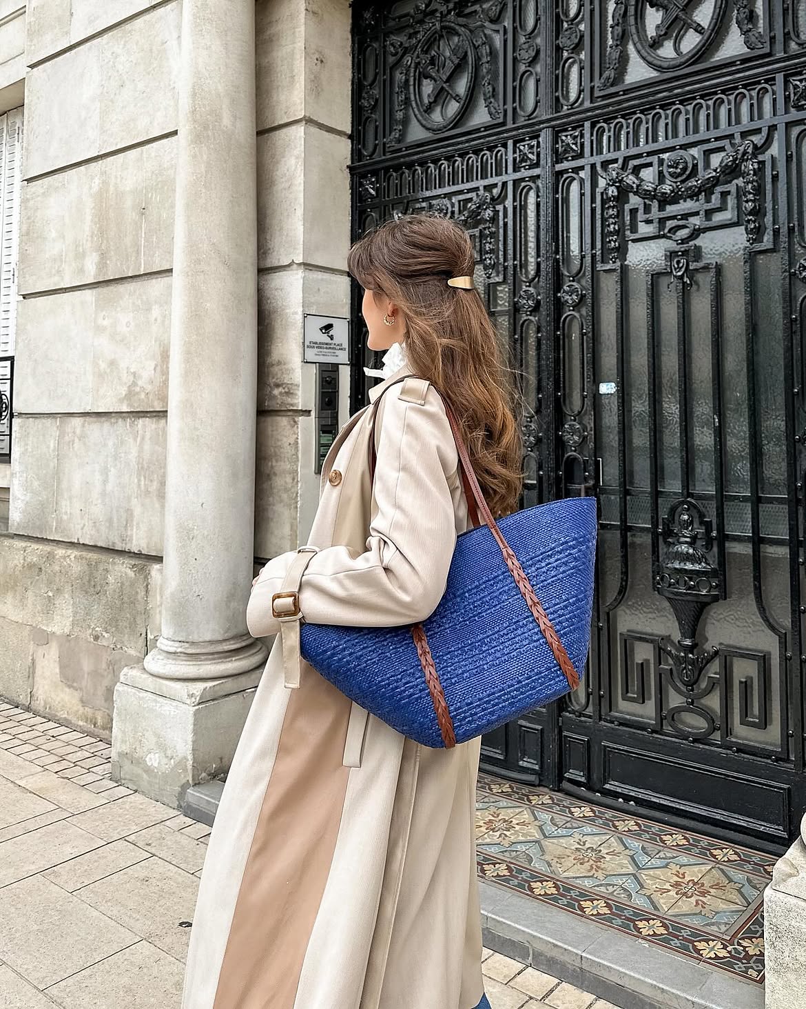 Classic Beige Trench Coat And Blue Woven Tote