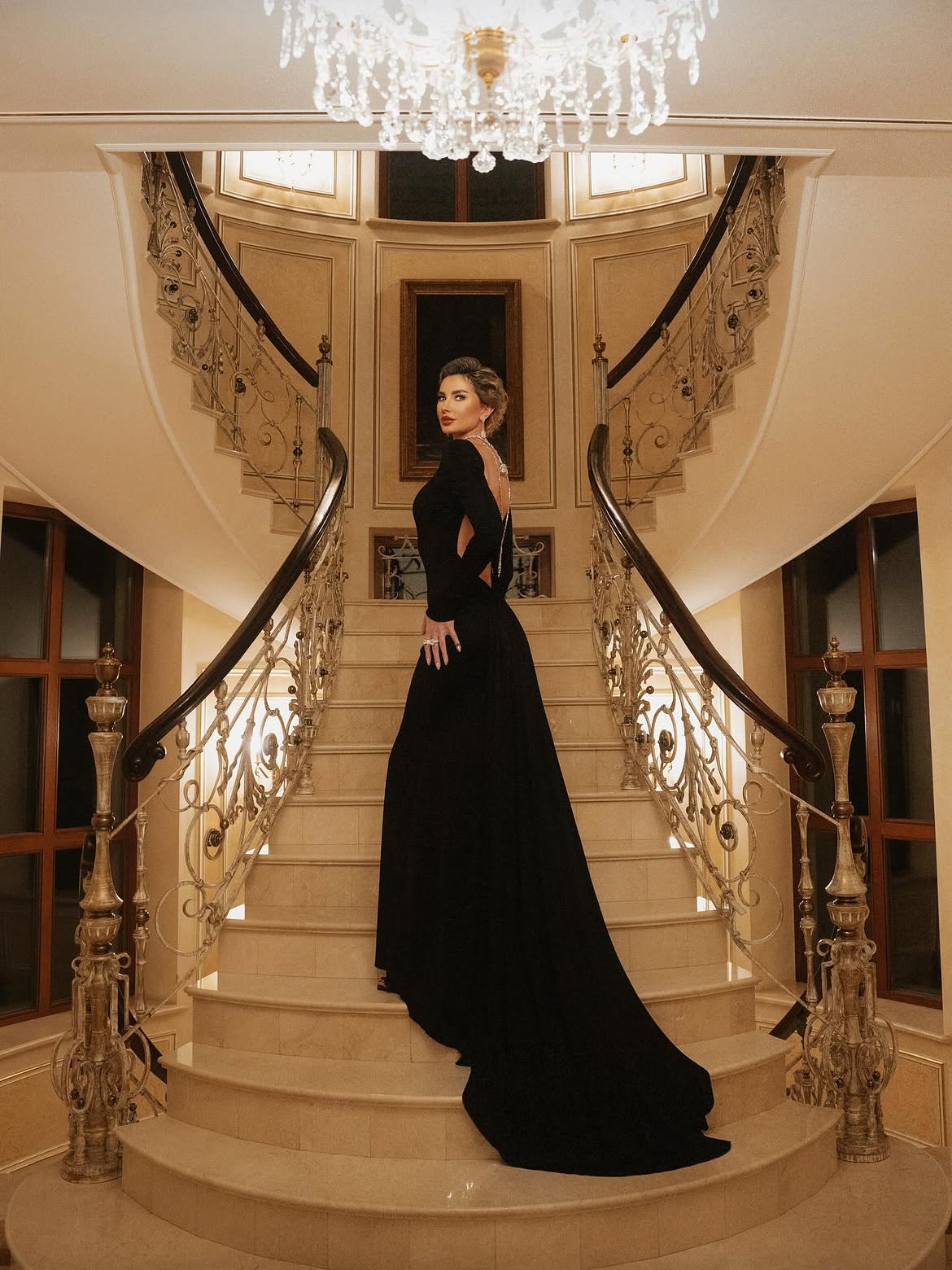 Elegant Black Gown With Train For Winter Formal