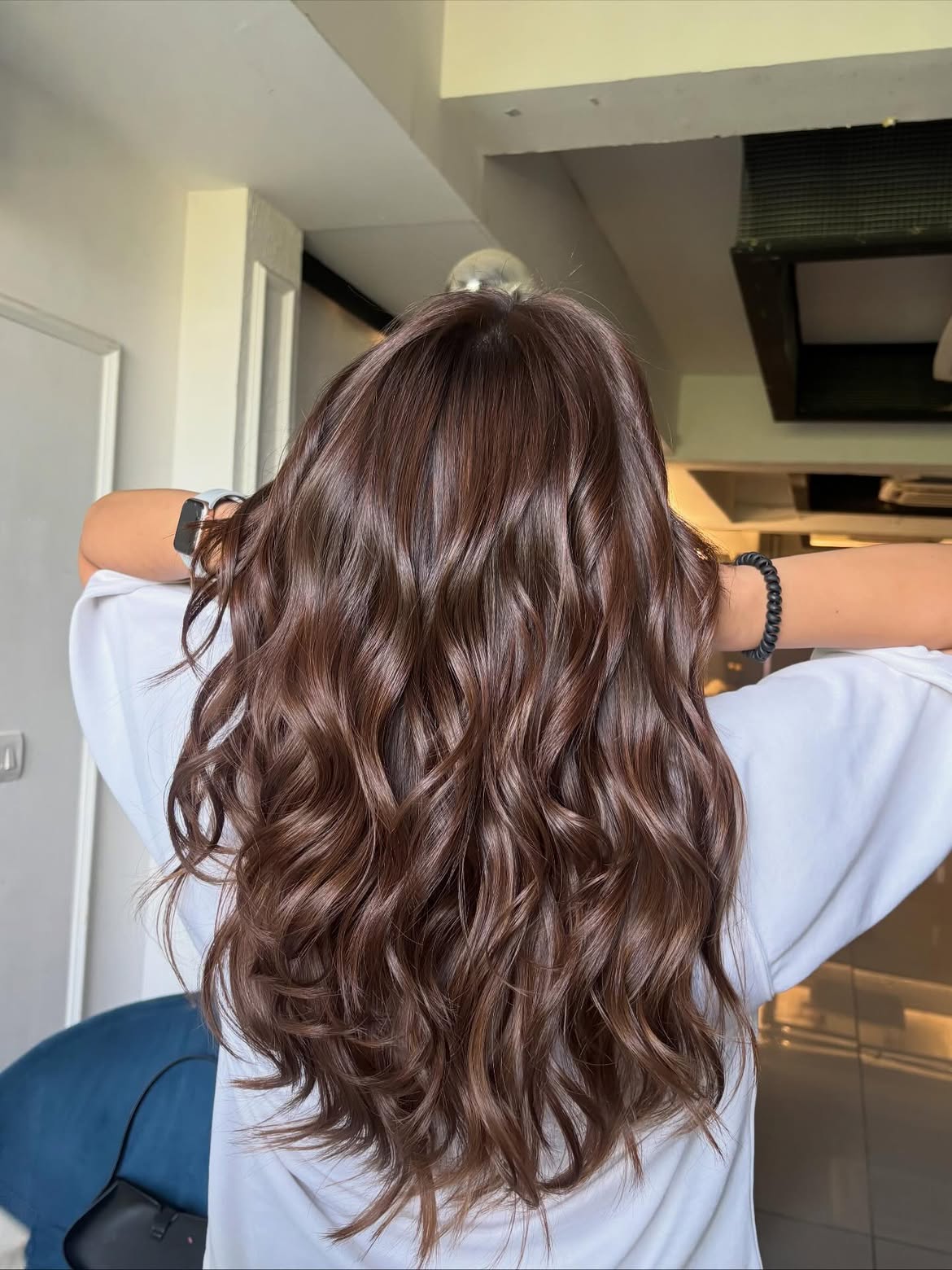 Glossy Chocolate Brown Waves With Subtle Layers