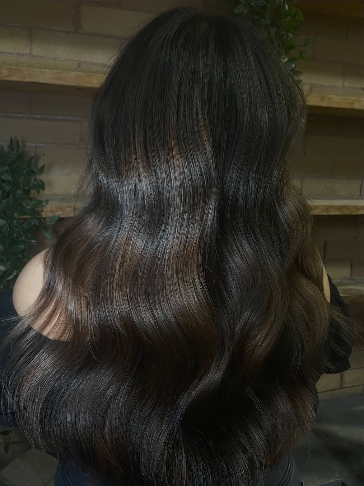 Glossy Espresso Waves With Subtle Highlights