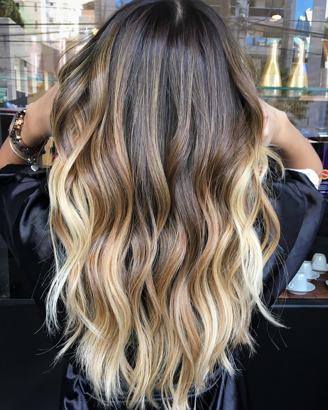 High Contrast Dimensional Bronde Ombre Waves