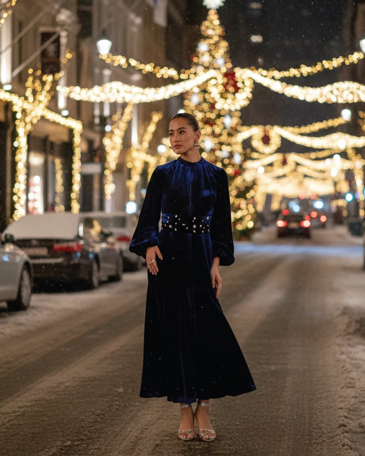 Navy Velvet Long Sleeve Midi Winter Formal Dress