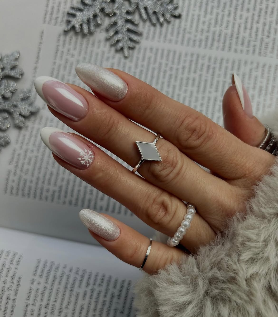 Pearl White Snowflake French Winter Almonds