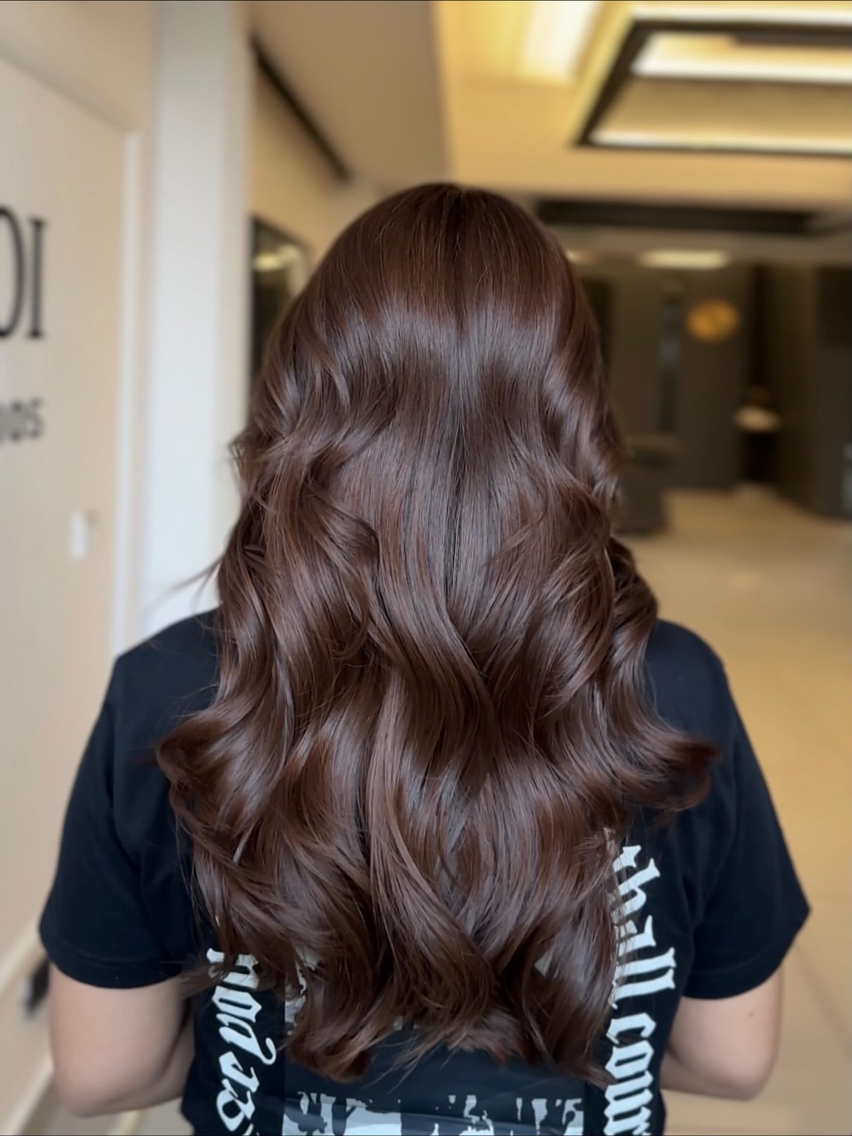 Rich Espresso Waves With Subtle Glossy Finish