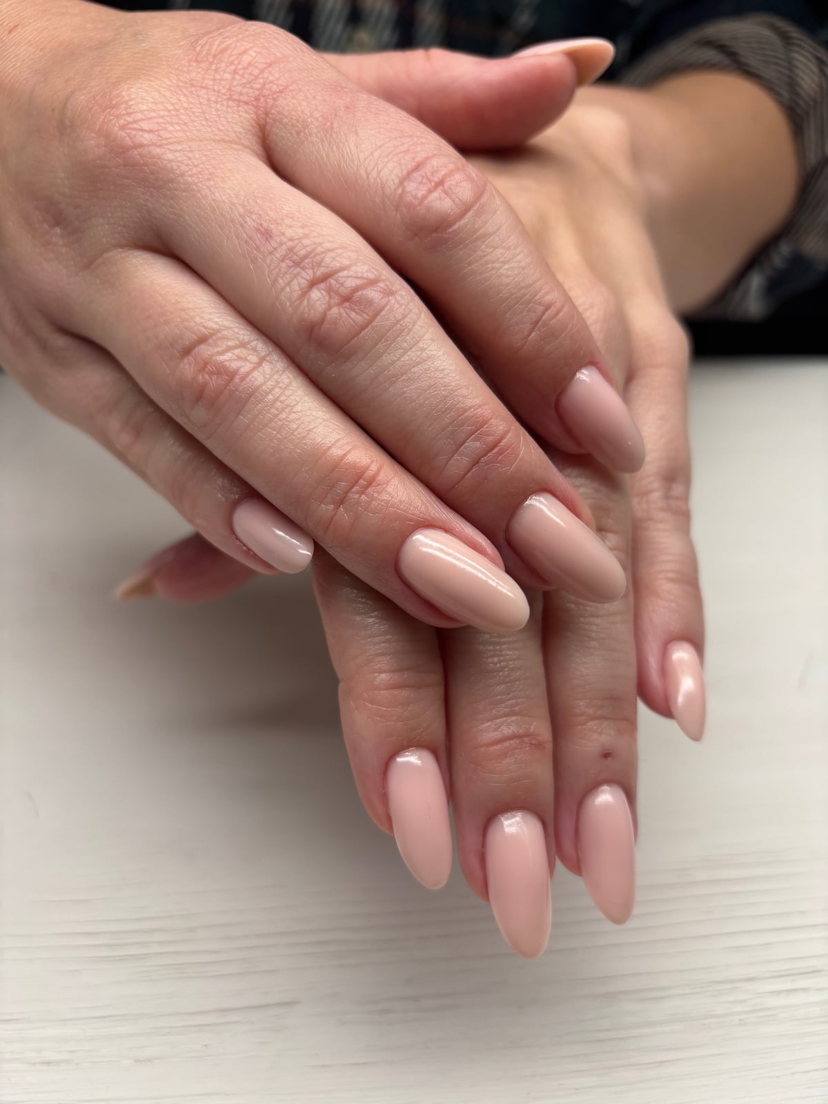 Soft Nude Pink Glossy Medium Almond Soft Nude Pink Glossy Medium Almond — Acrylic Nails Almond