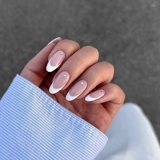 Minimalist Rhinestones Medium Almond French Minimalist Rhinestones Medium Almond French — Acrylic Nails Almond