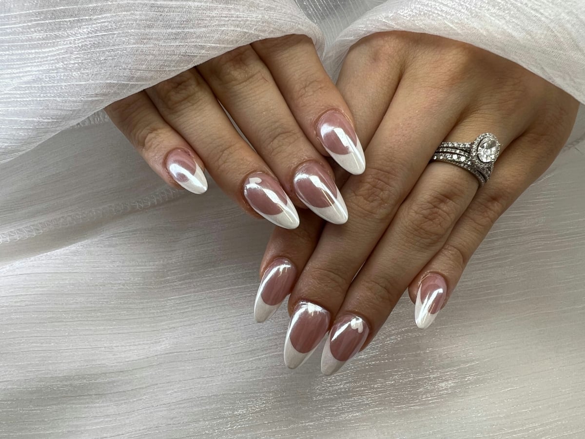 Modern White Tip Sheer Pink Medium Almond Modern White Tip Sheer Pink Medium Almond — Acrylic Nails Almond