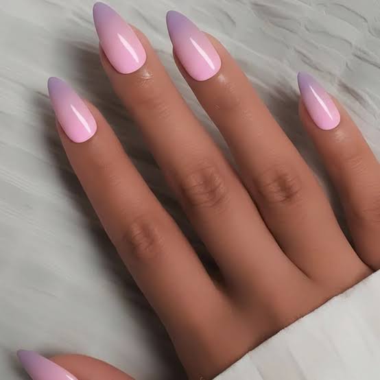 Gold Flake Cherry Blossom Medium Almond Gold Flake Cherry Blossom Medium Almond — Acrylic Nails Almond