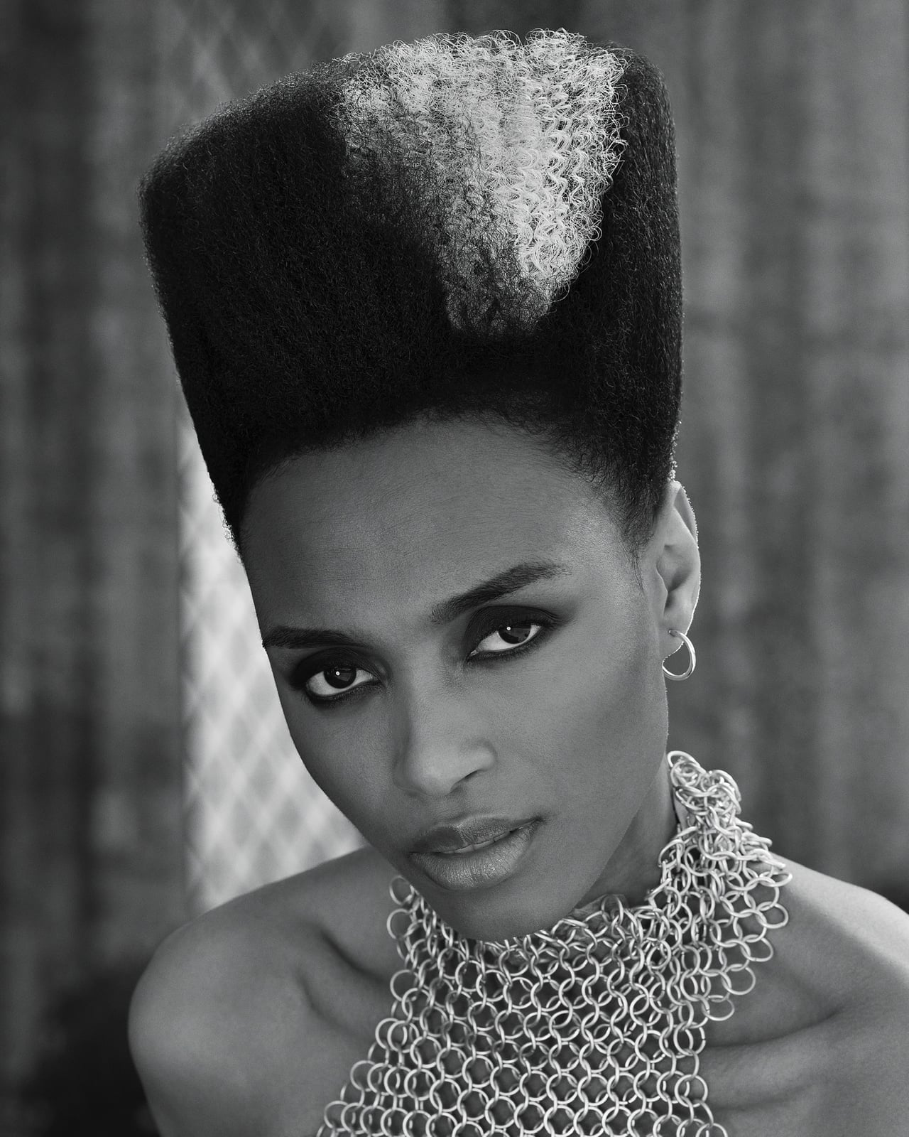 Geometric Afro With Blunt Bangs Geometric Afro With Blunt Bangs — Afro Hair