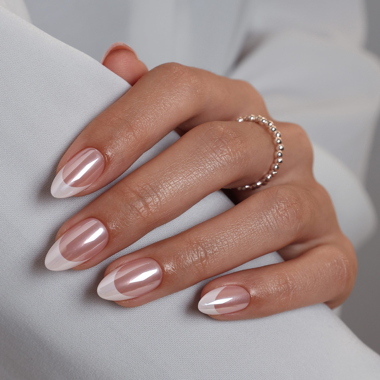 Pearlescent Shimmer Short Almond French Tips Pearlescent Shimmer Short Almond French Tips — Almond French Tip Nails