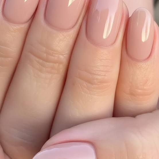 Sheer Nude Pink Short Almond Nails Sheer Nude Pink Short Almond Nails