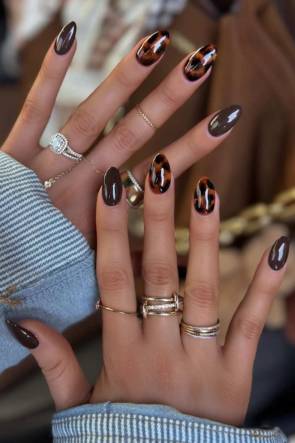 Tortoiseshell Pattern Medium Almond Nails Tortoiseshell Pattern Medium Almond Nails