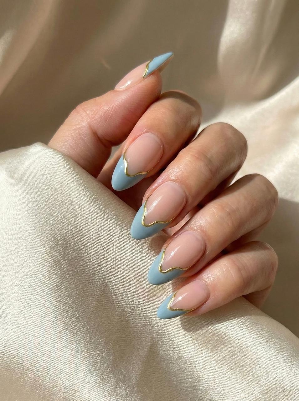 Light Blue French Tips With Gold Outline Medium Almond Light Blue French Tips With Gold Outline Medium Almond — Almond Nails
