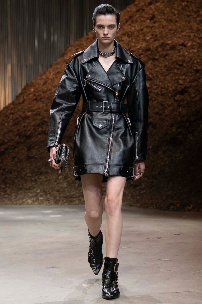 Oversized Leather Jacket Mini Skirt Combo Oversized Leather Jacket Mini Skirt Combo — Alt Outfits