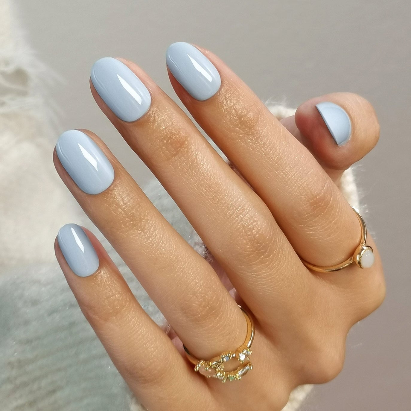 Glossy Light Blue Short Oval Nails Glossy Light Blue Short Oval Nails — Baby Blue Nails