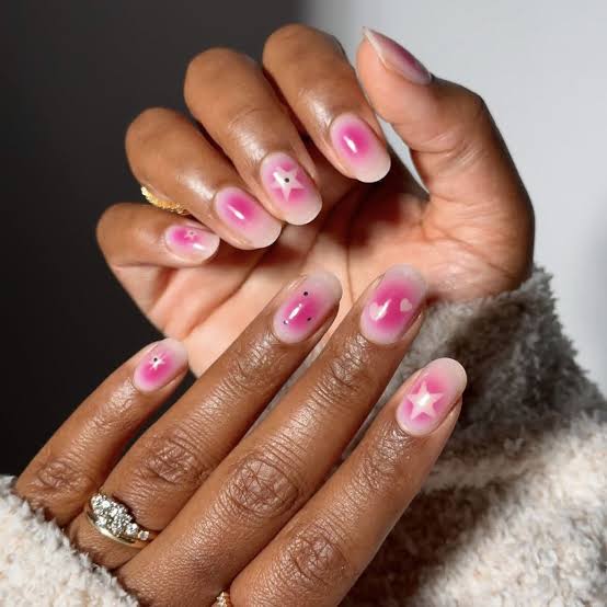 Ombre Matte Graphic Motifs Short Oval Ombre Matte Graphic Motifs Short Oval — Baby Pink Nails