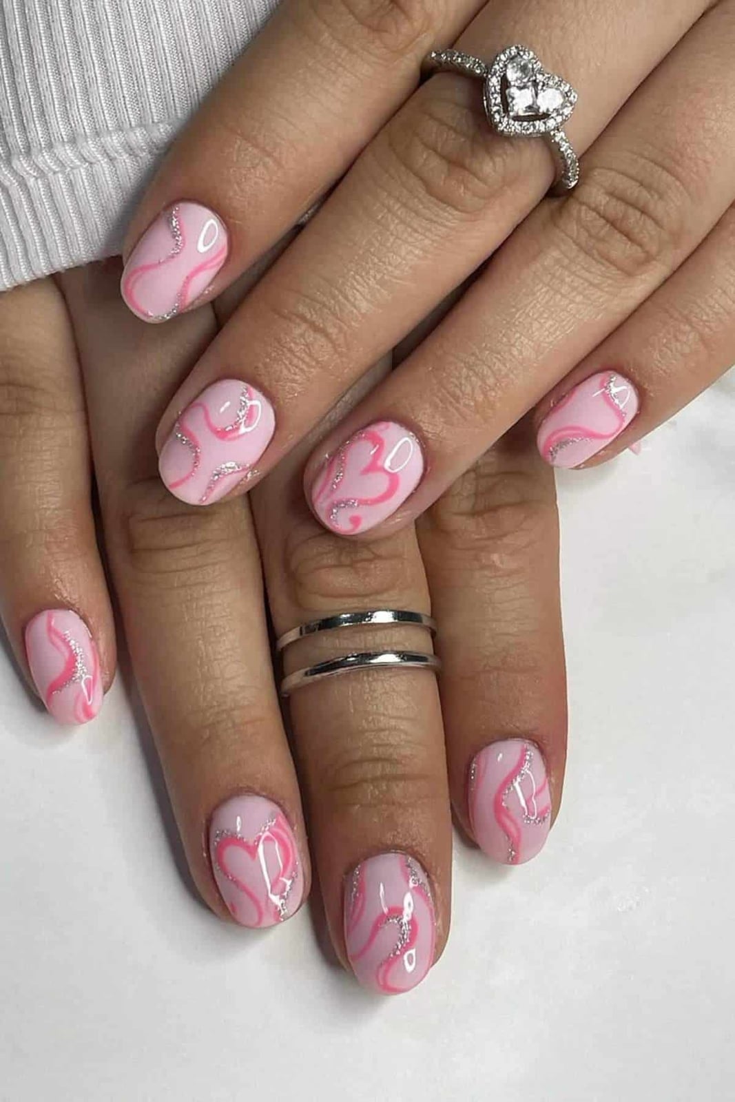 Milky Pink Heart Pattern Short Oval, розовые и белые сердечки Milky Pink Heart Pattern Short Oval, розовые и белые сердечки — Baby Pink Nails