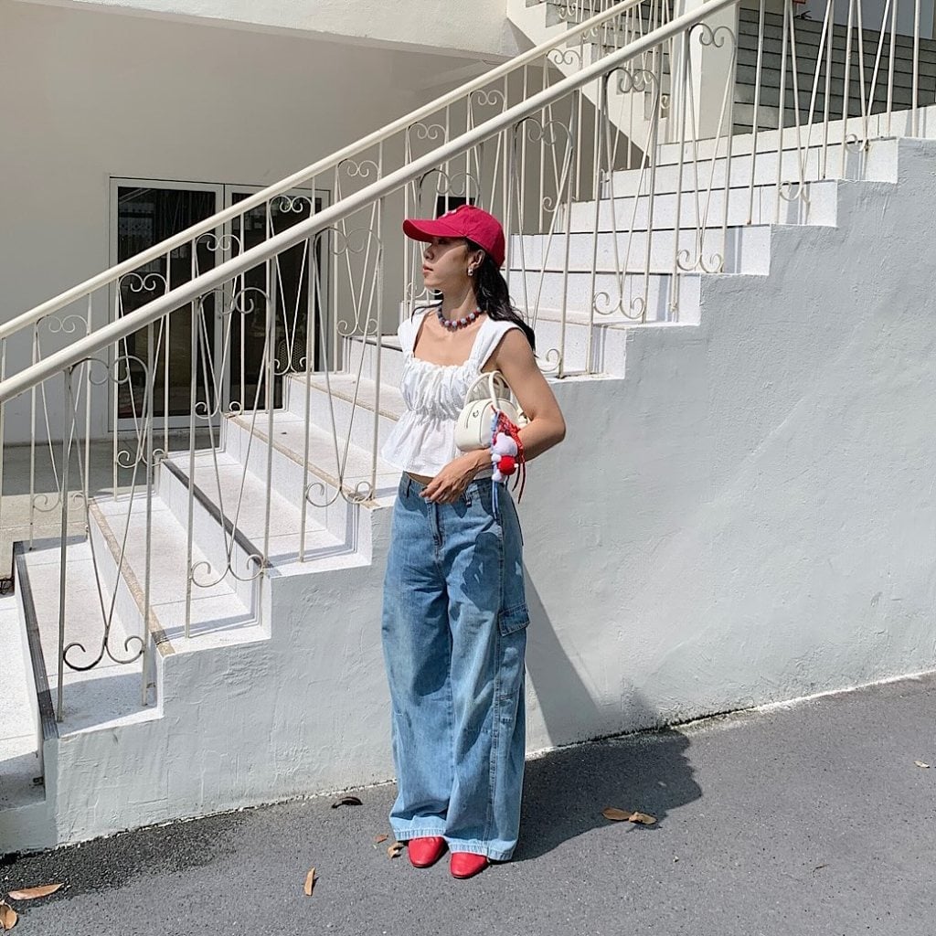 Baggy jeans with red pointed-toe flats Baggy jeans with red pointed-toe flats — Baggy Jeans Outfits