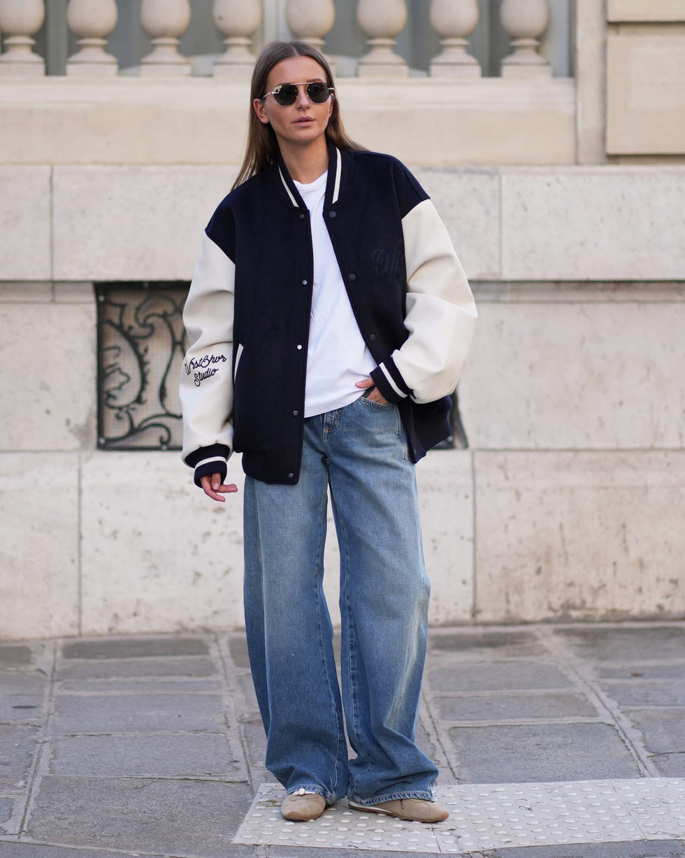 Oversized baggy jeans with a varsity jacket Oversized baggy jeans with a varsity jacket — Baggy Jeans Outfits