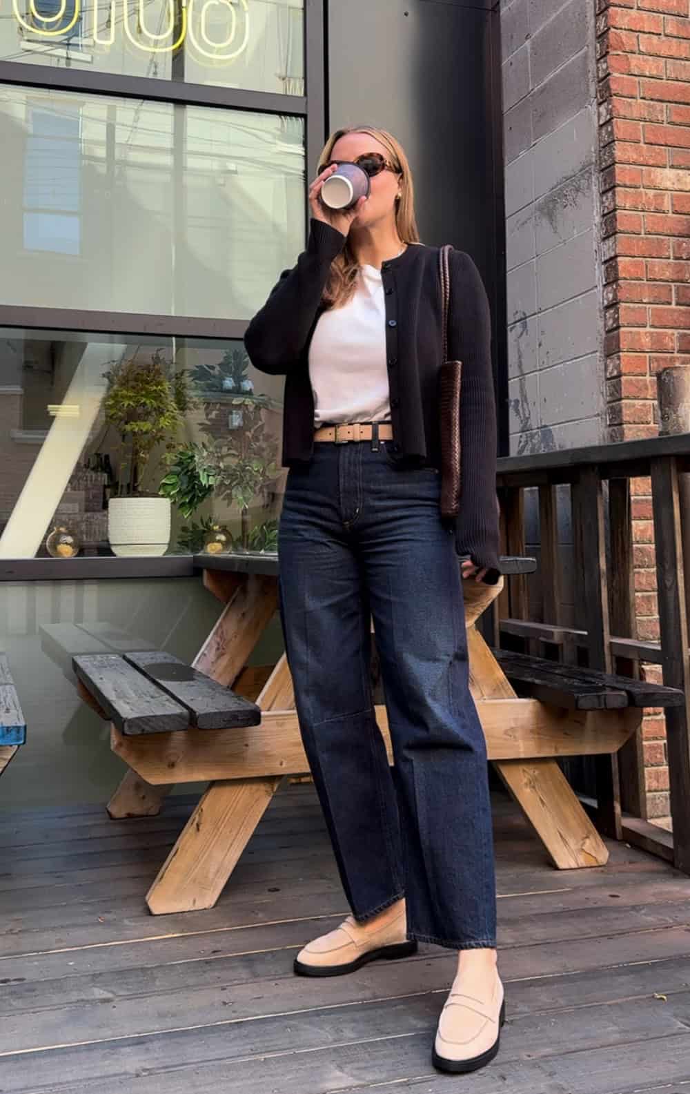 Black Cardigan And White Tee With Barrel Jeans Black Cardigan And White Tee With Barrel Jeans — Barrel Jeans Outfits