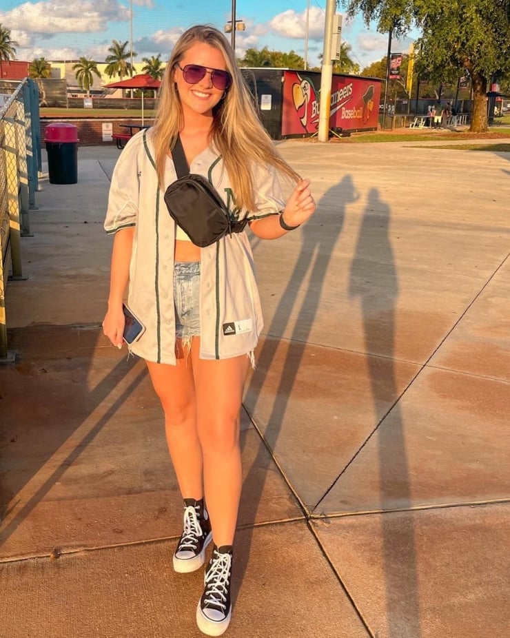 Oversized Gray Green Baseball Jersey With Denim Shorts Oversized Gray Green Baseball Jersey With Denim Shorts — Baseball Game Outfits