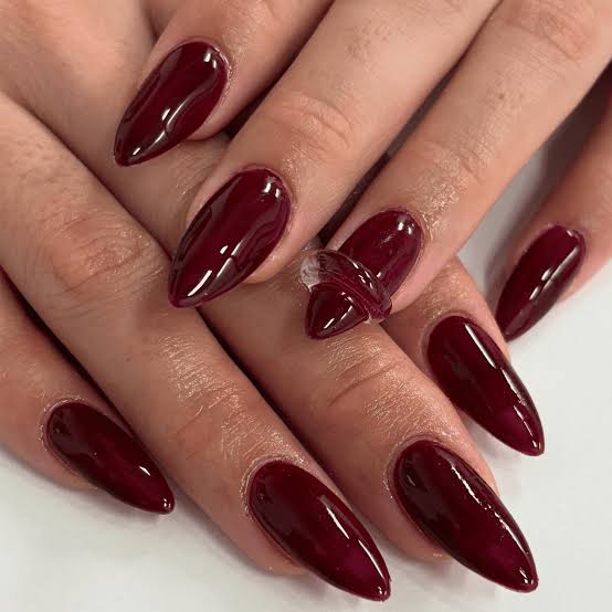 Long Stiletto Deep Red Glossy Nails Long Stiletto Deep Red Glossy Nails — Basic Nails