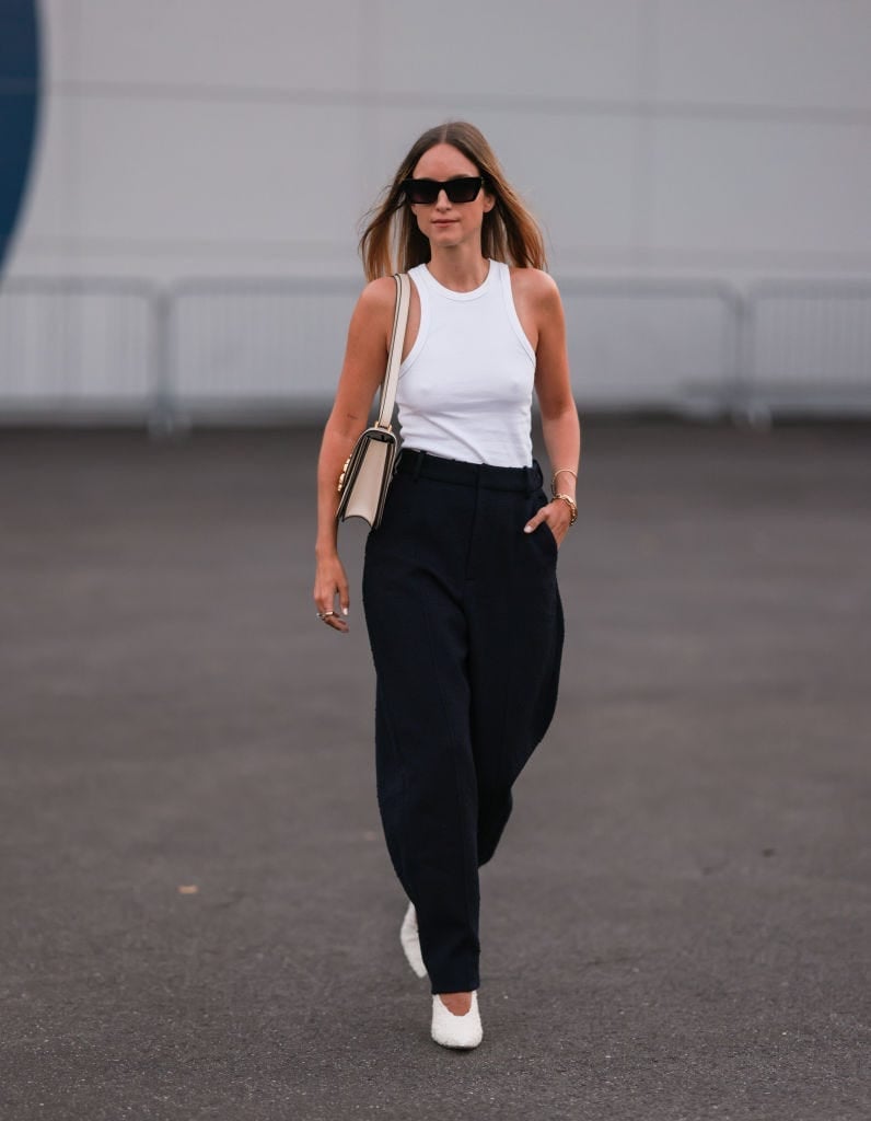 White ribbed tank with navy wide-leg trousers White ribbed tank with navy wide-leg trousers — Basic Outfits