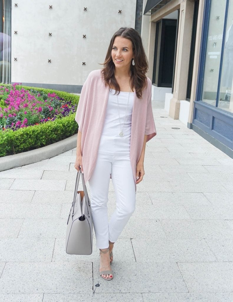 Blush pink cardigan over white tank and jeans Blush pink cardigan over white tank and jeans — Basic Outfits