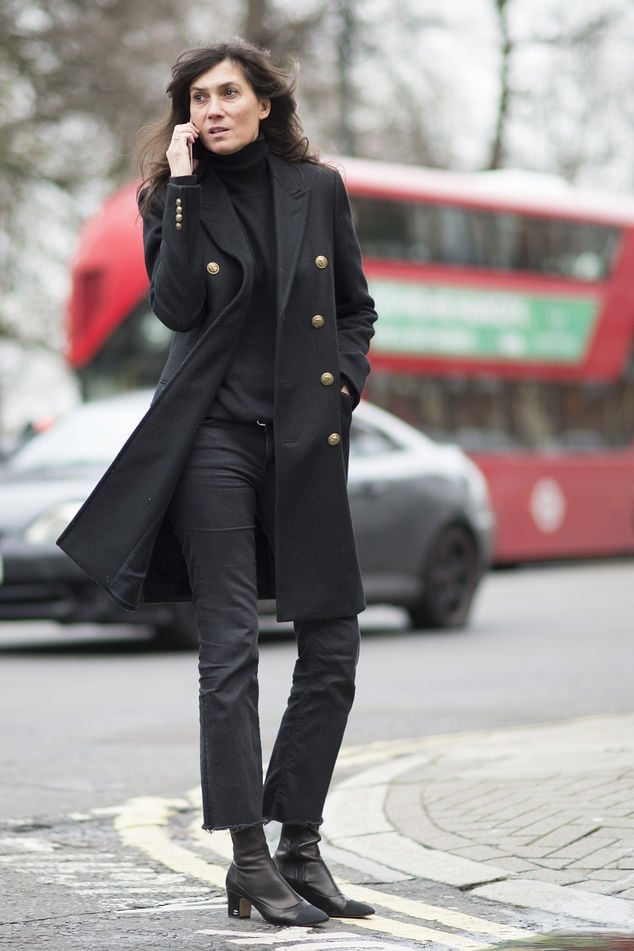 Black wool coat over black turtleneck and jeans Black wool coat over black turtleneck and jeans — Basic Outfits